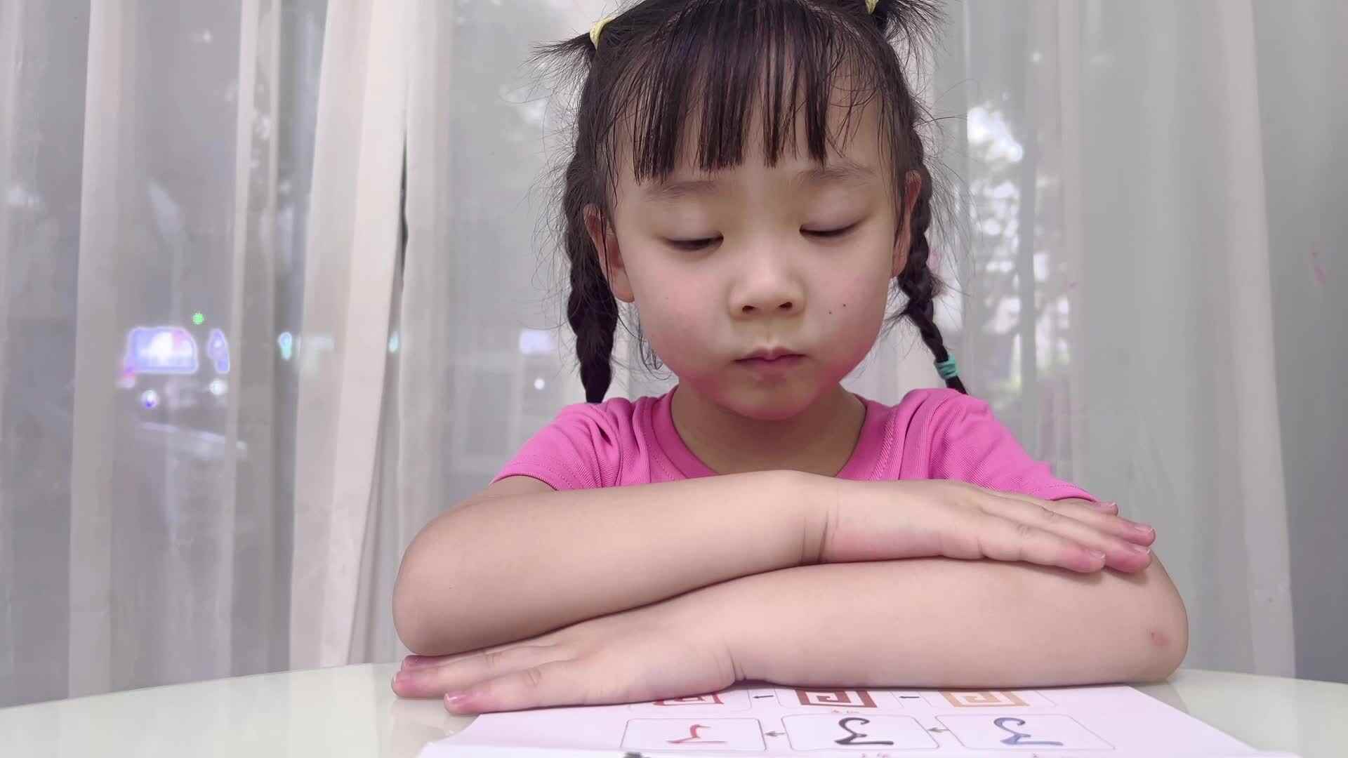 2025年6月24日中A班夏爱林～认识生字（了和回）