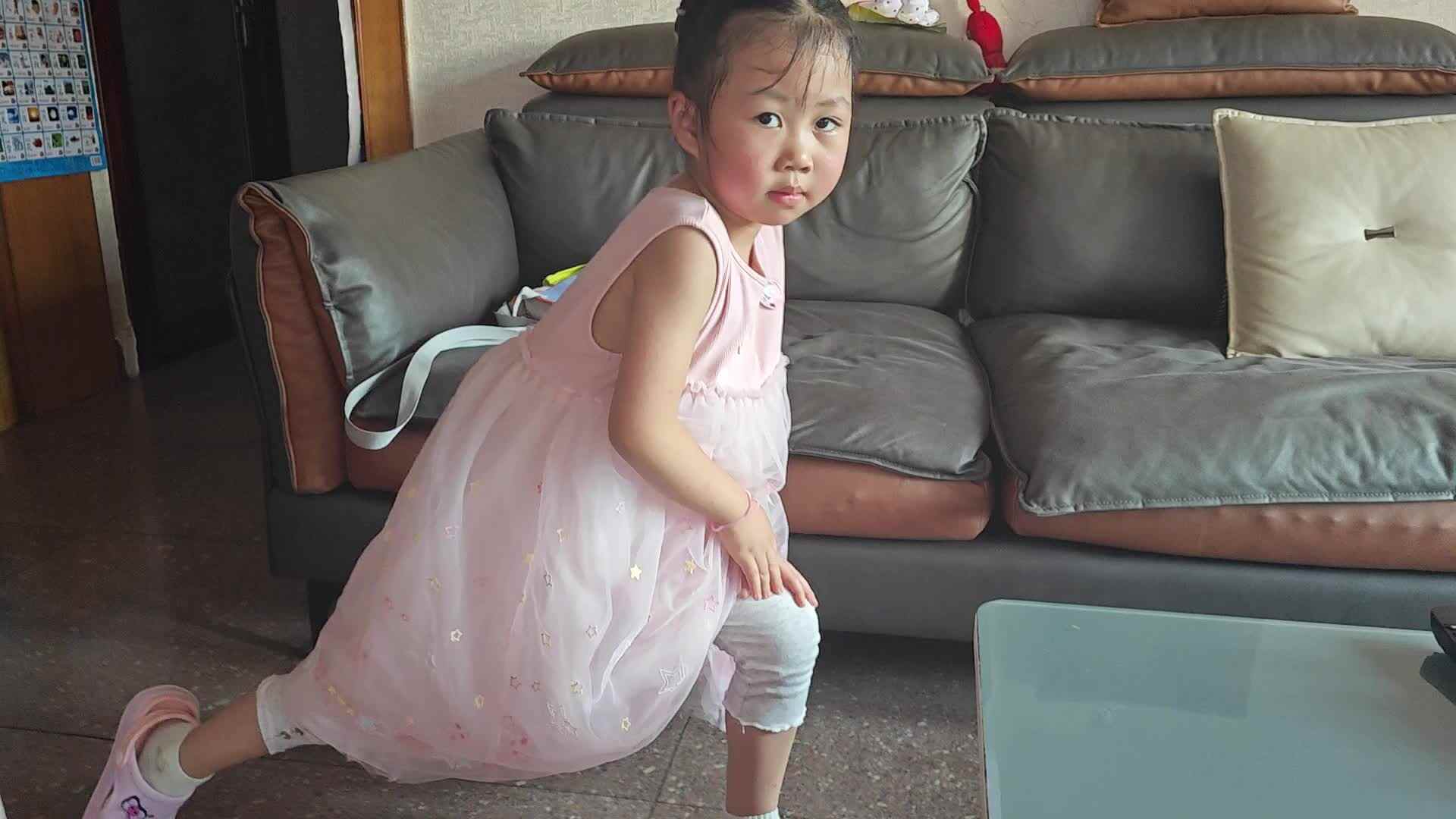 中A班2025.6.17张艺涵-体能训练.mp4