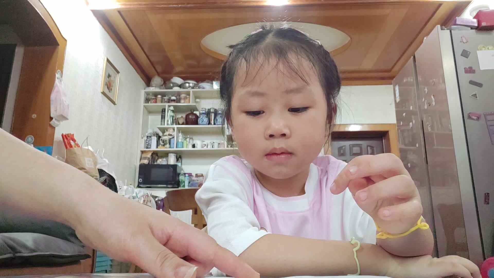 中A班2025.6.20张艺涵-单词朗读.mp4