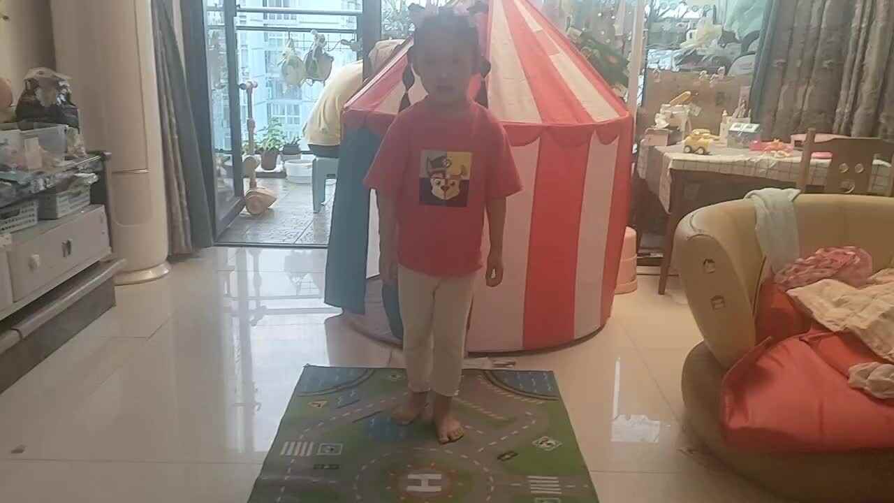 20250604陈灵兮闯关练习胯下击掌