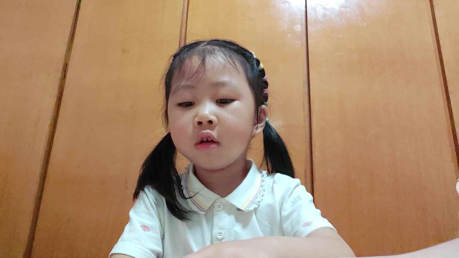 中A班2025.7.9张艺涵《寻宝》和《有多少》.mp4