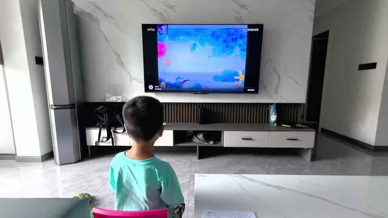 ⁣学B班吕子垚观看视频（⁣单韵母O的四声调）2025.9.12
