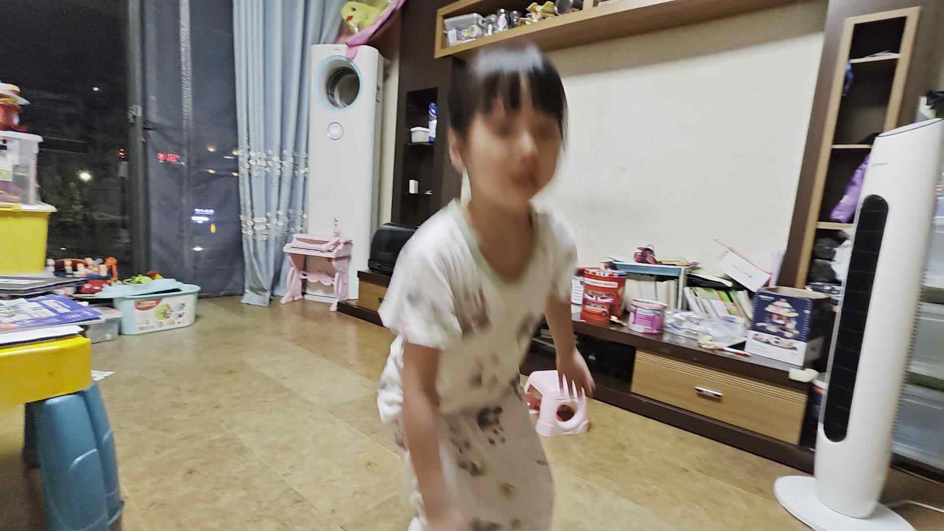 20250915学A于陈昱《立定跳远》.mp4