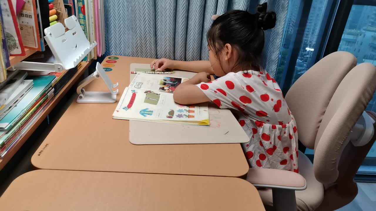VID_20250916_学前B班宁汐言指读拼音单韵母i