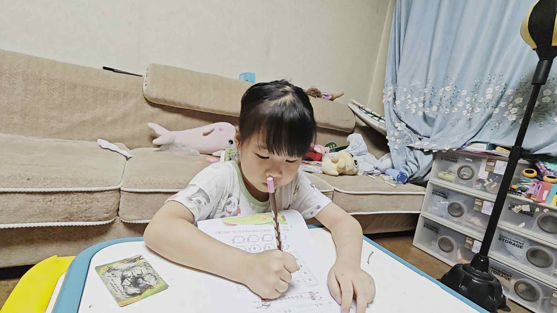 20250915学A于陈昱《单韵母e》.mp4