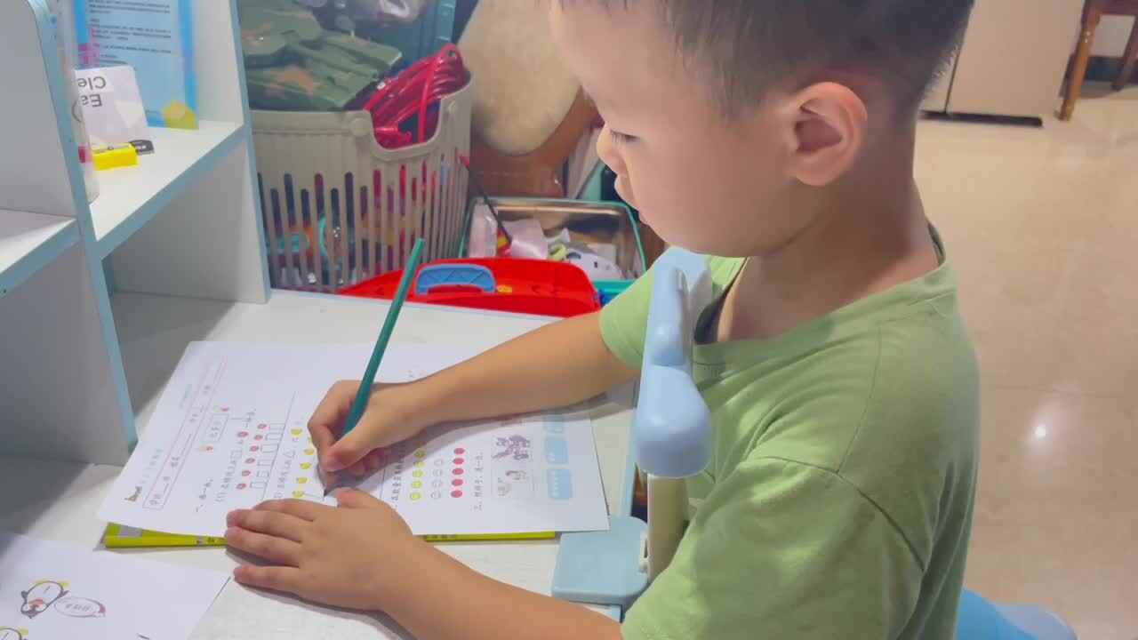 9.16 学b 田熙辰（完成数学作业单） trim.590DB4DF-9C05-4E6B-B206-D19B341CDFD7.MOV