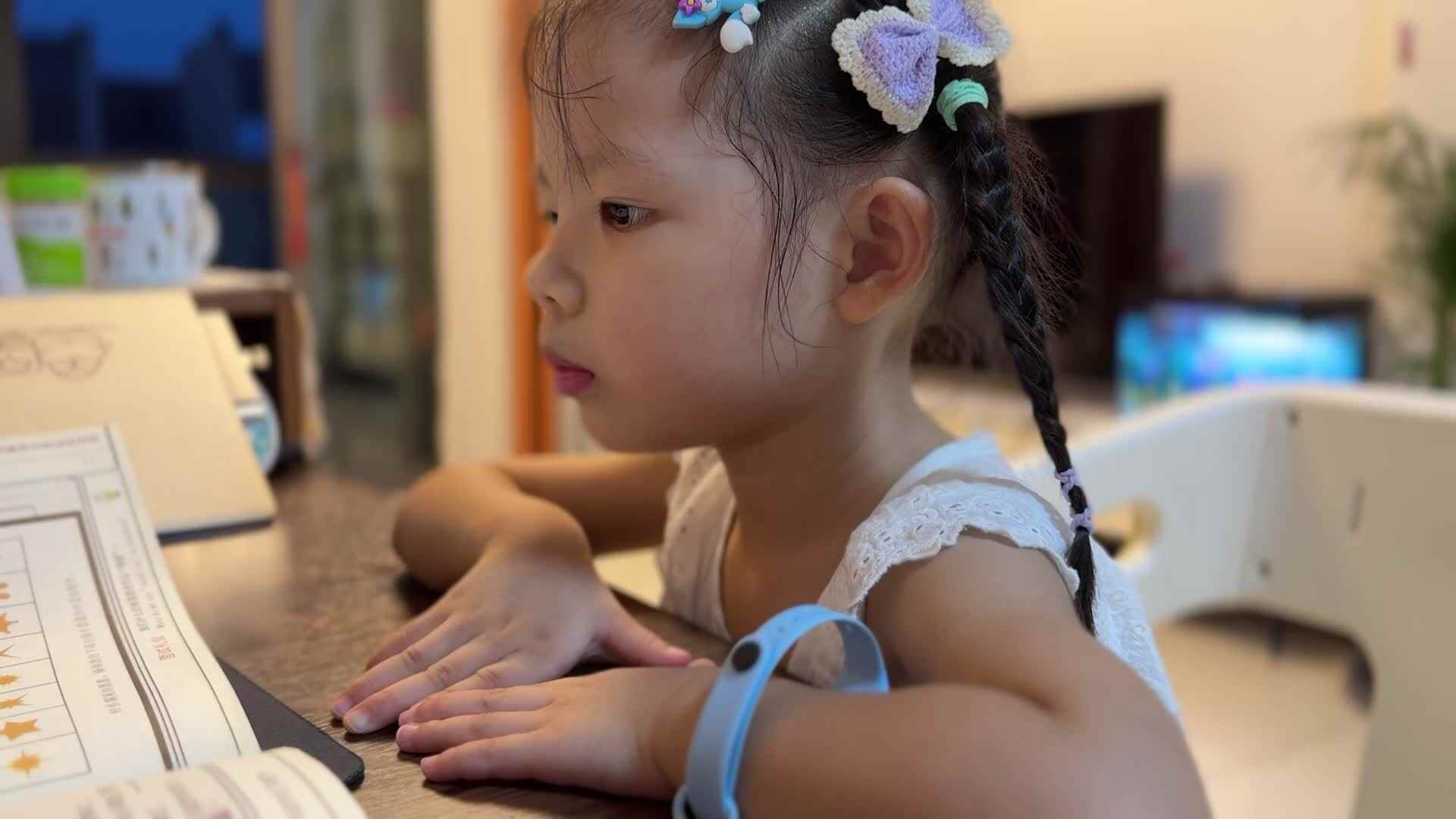 2025.9.9  古诗《春雪》