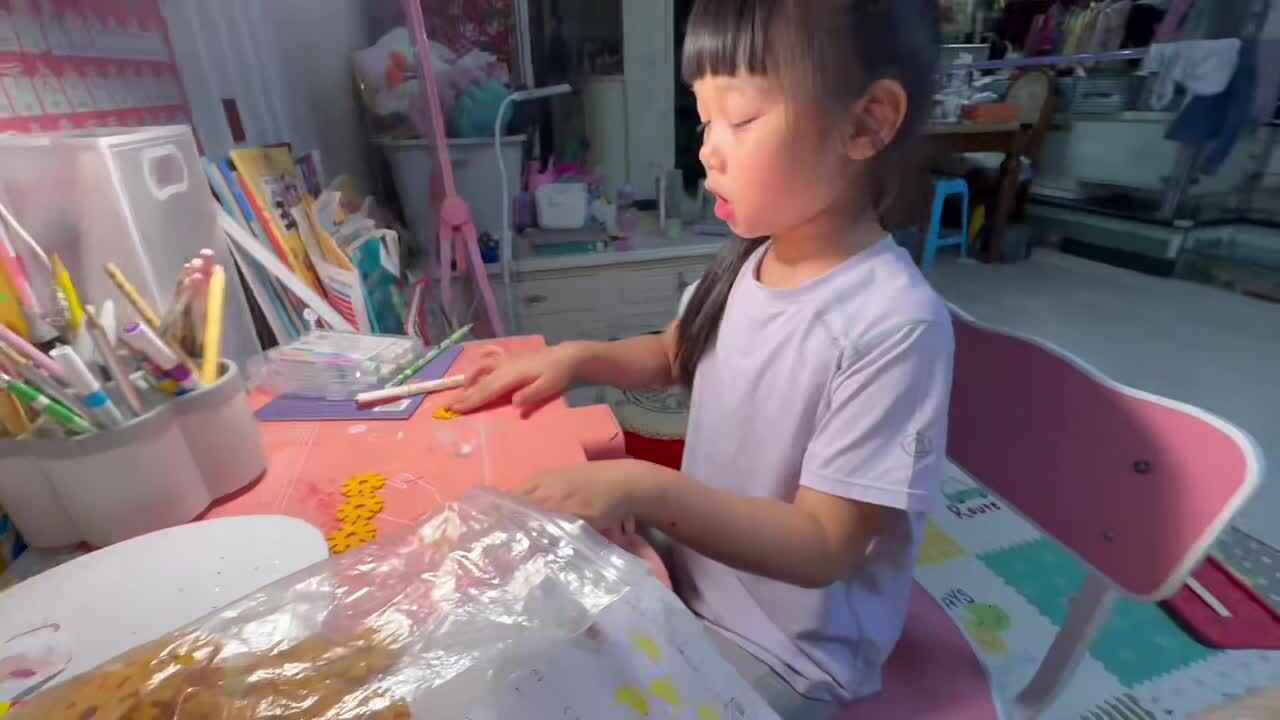 ⁣20250909学前B班舒琳芯摆雪花片2-5