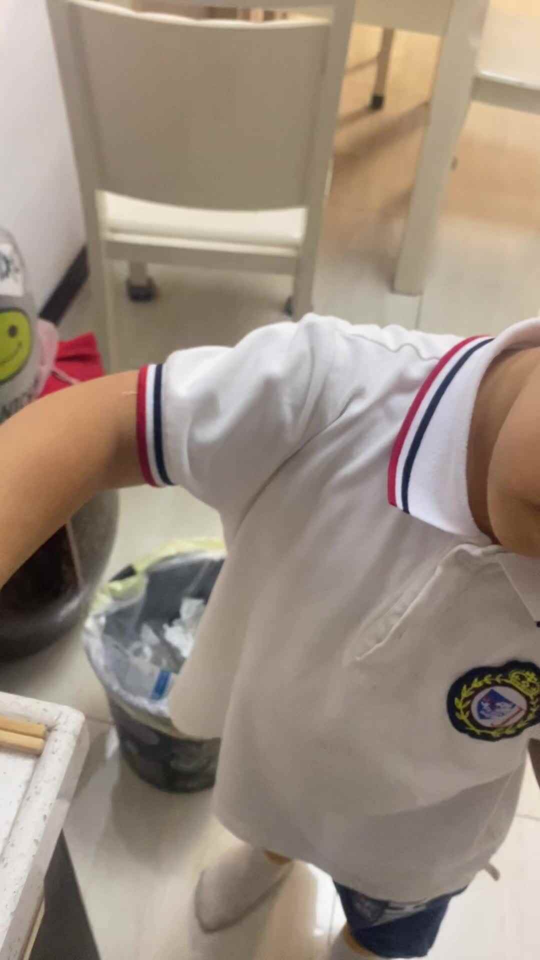 摆碗筷