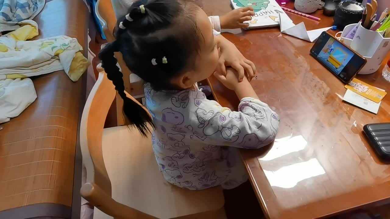 20251012陈灵兮闯关练习观看视频《让座歌》