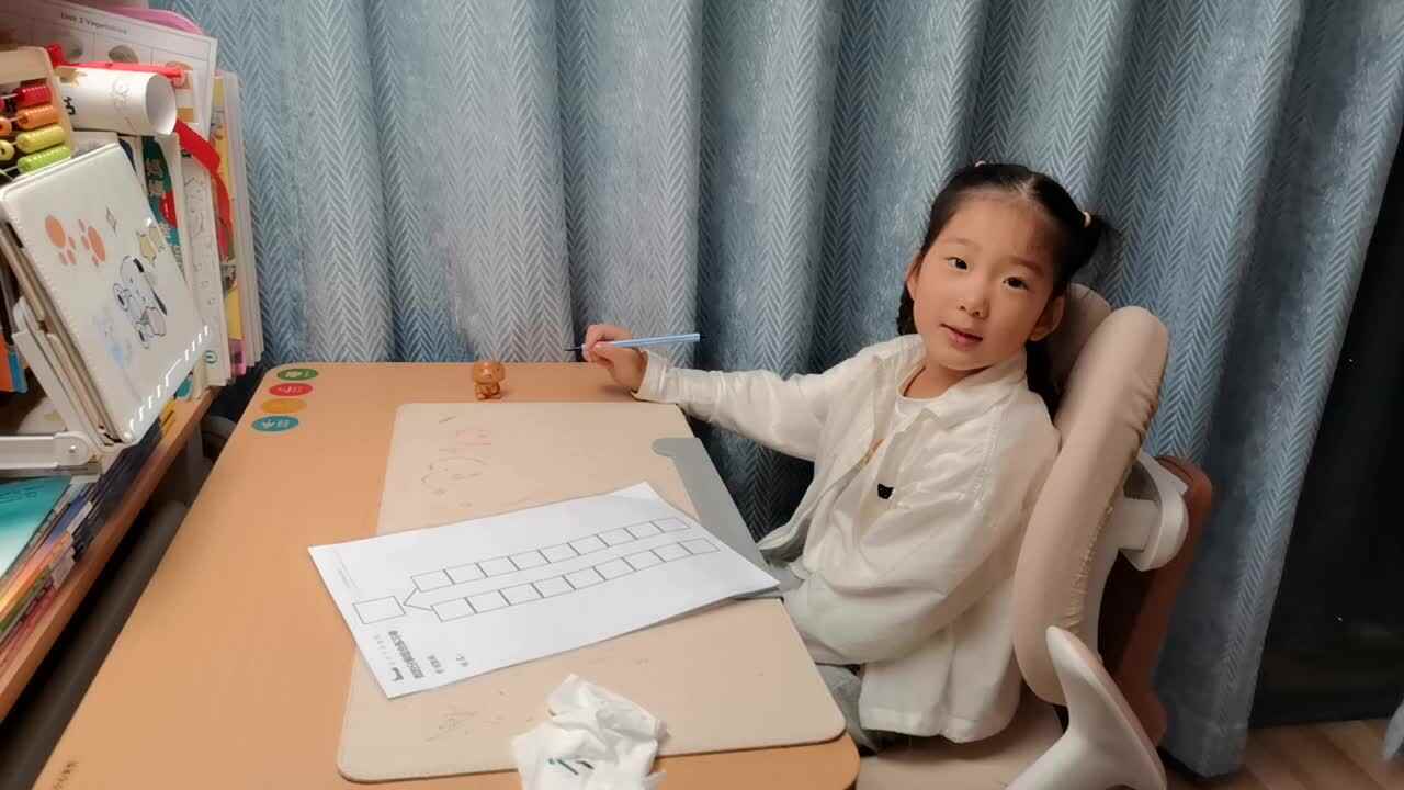 VID_20251015_学前B班宁汐言操作数字6、7的分解与组合。