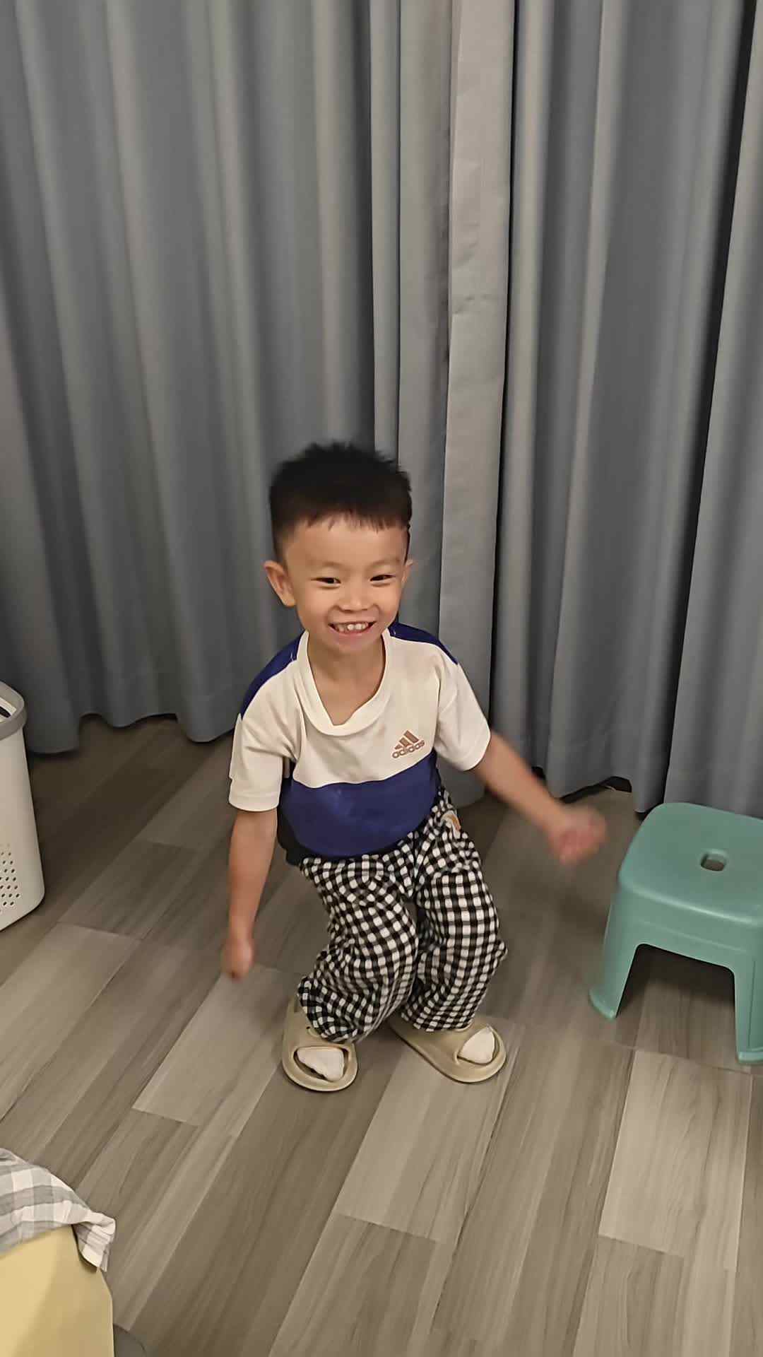 学前A班罗振东跳绳.mp4