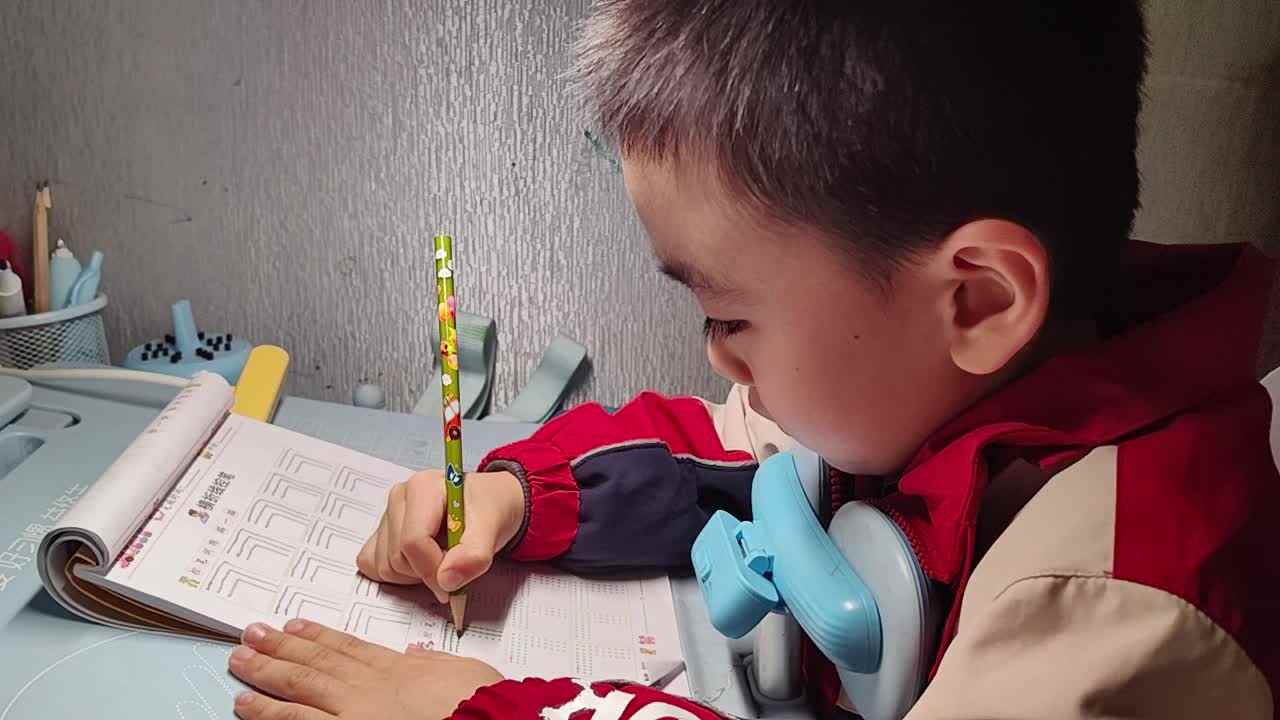 大A班蒋熠_20251110_控笔练习.mp4