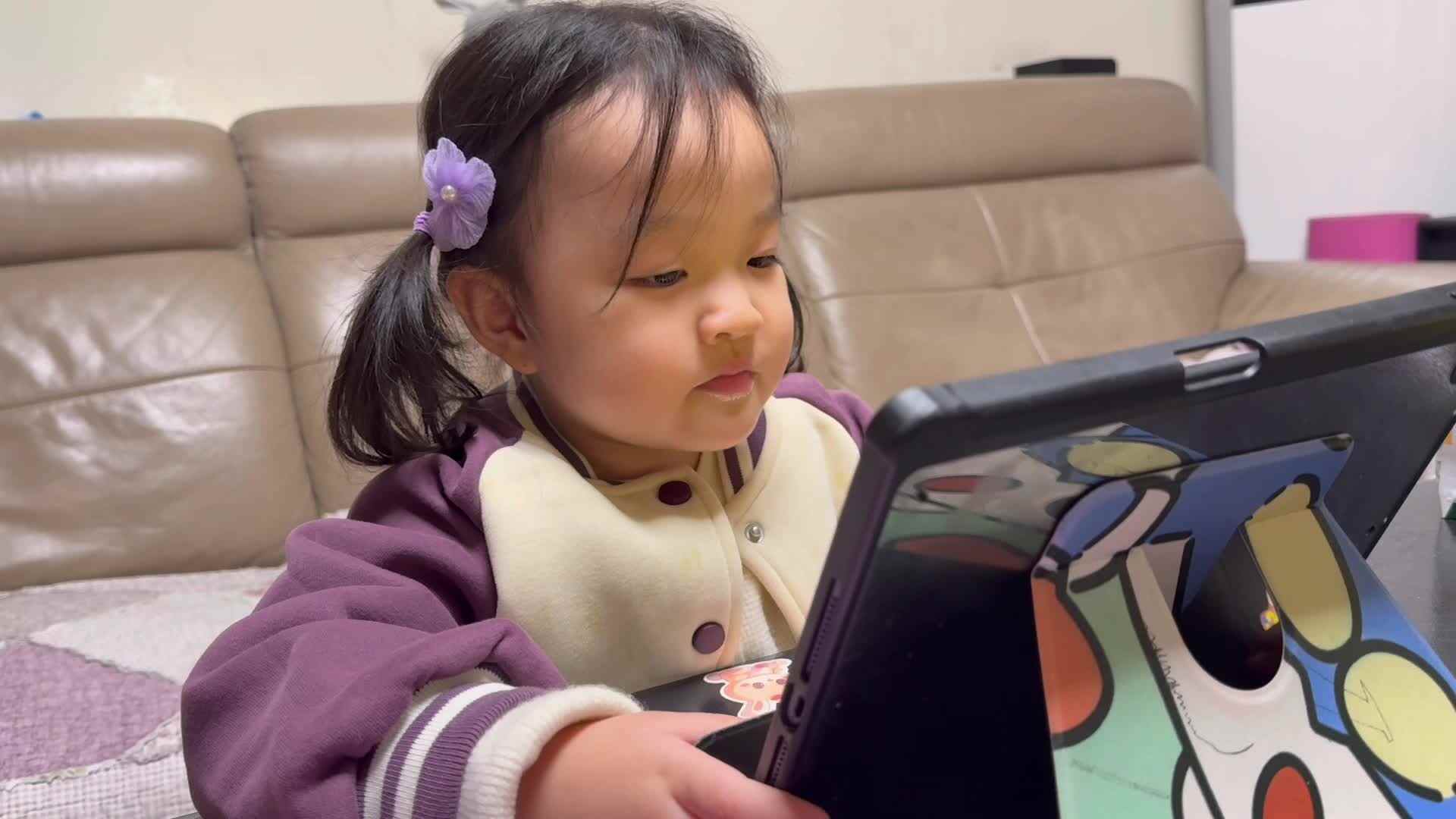 11月12日中A班陈品漪 学习谜语纽扣