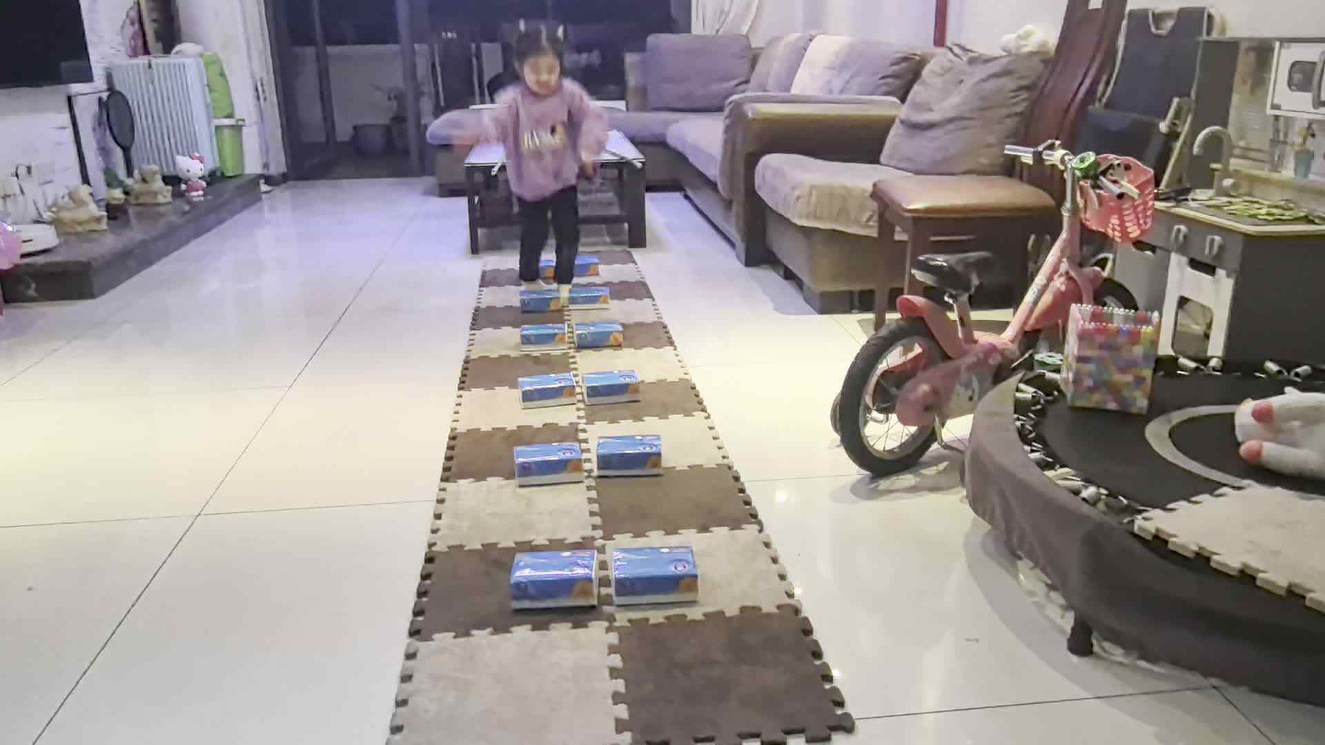 中A班刘谨妍障碍物跳.mp4