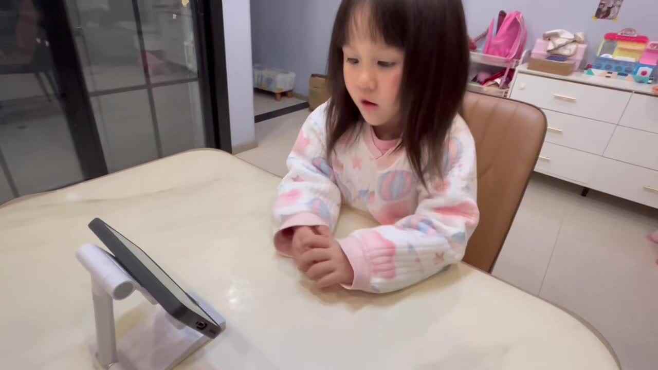 观看视频《纽扣的历史》5890.mov