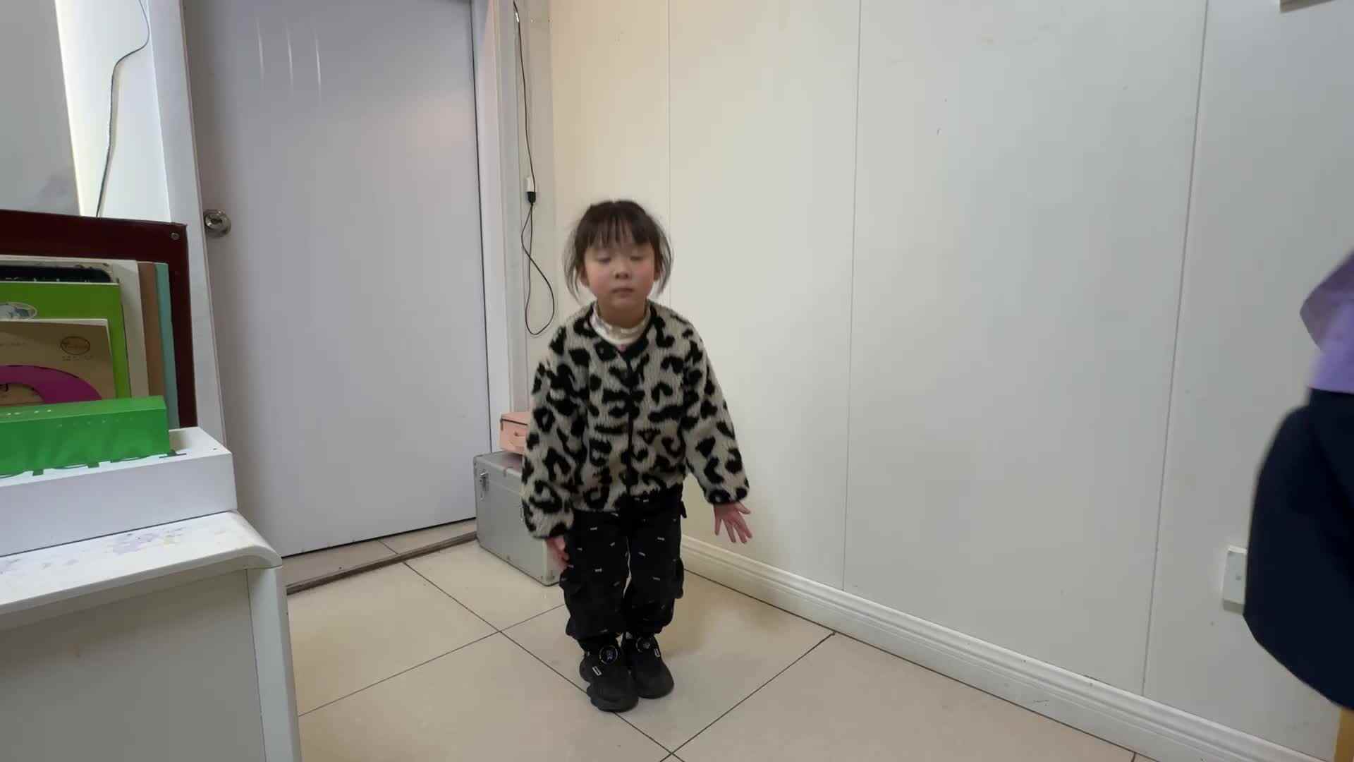 2025年11月18日大A班夏爱林～开合跳