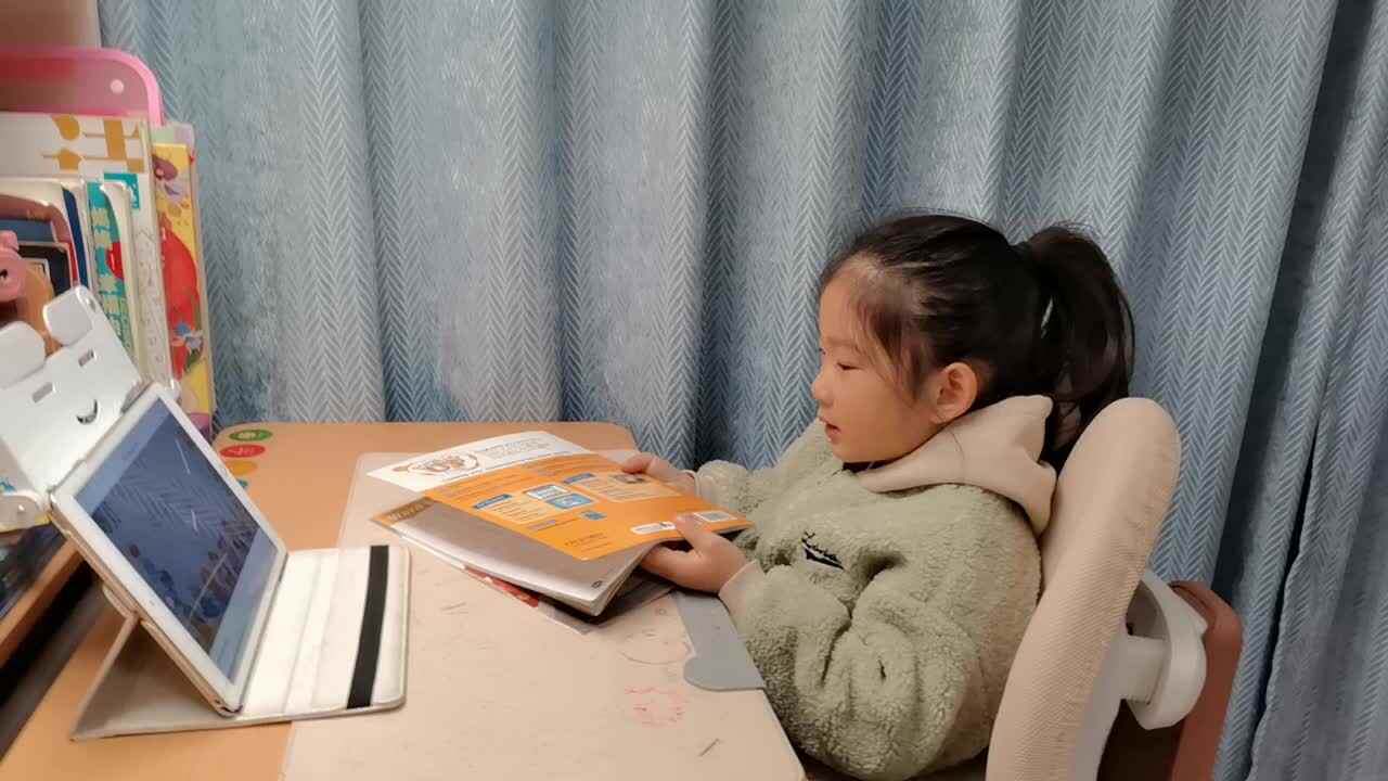 VID_20251126_学前B班宁汐言观看视频20以内进位加9加几