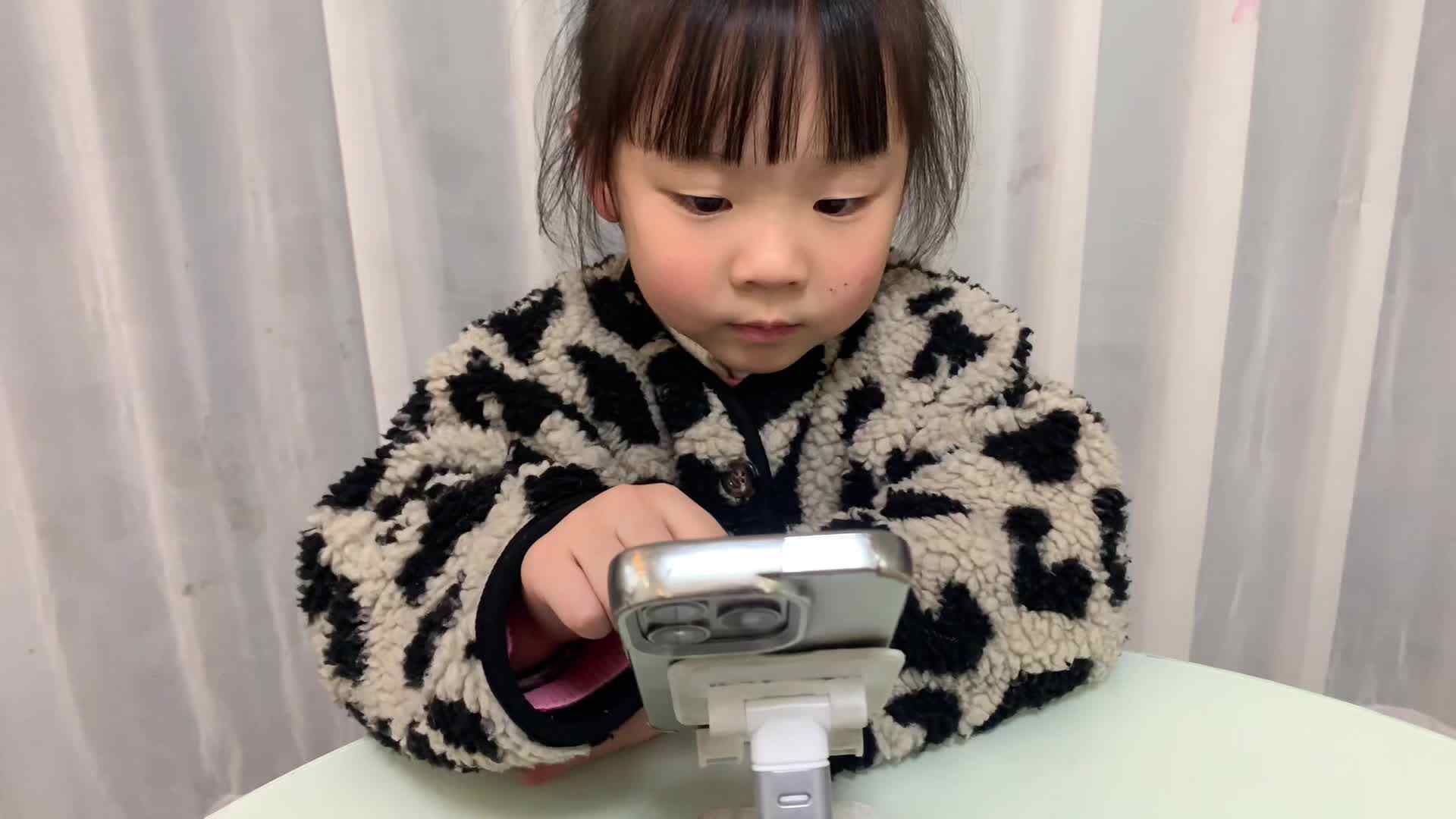 2025年11月18日大A班夏爱林～英语视频白雪公主