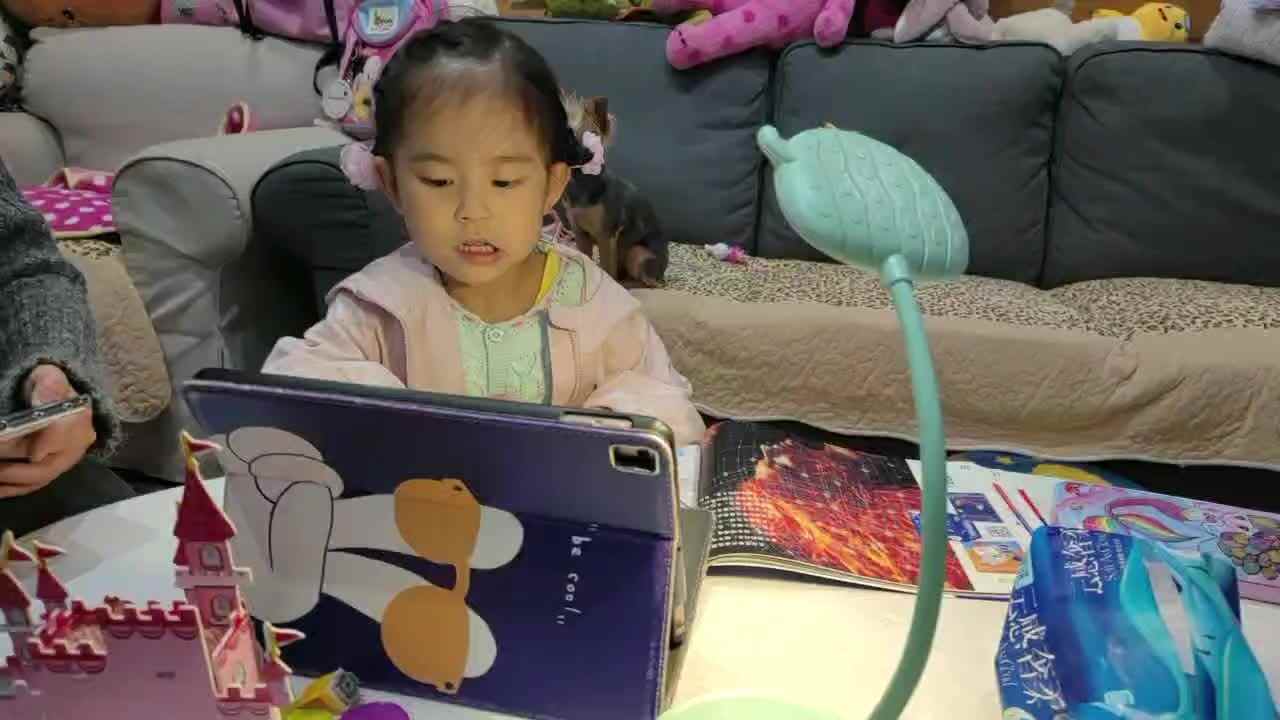 刘芳妤+大a班+小猪佩奇英文.mp4