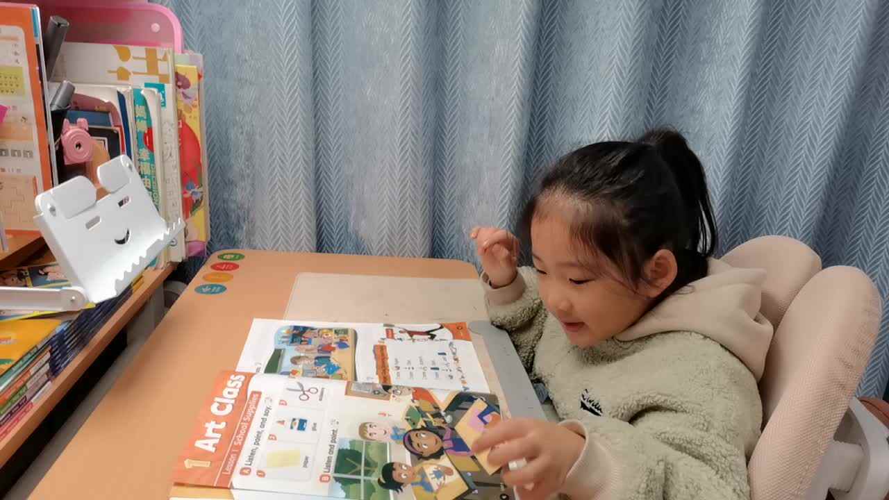 VID_20251126_学前B班宁汐言背诵《凑十法秘笈》