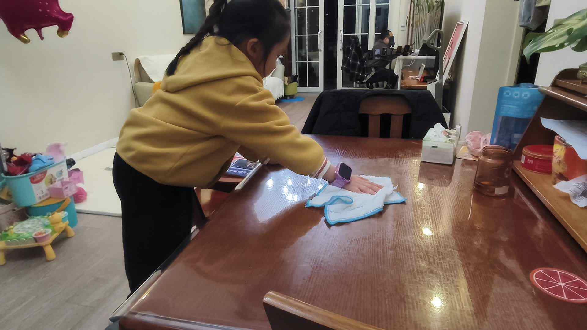 25.11.11+大A班+陈苏妍+《擦桌子》