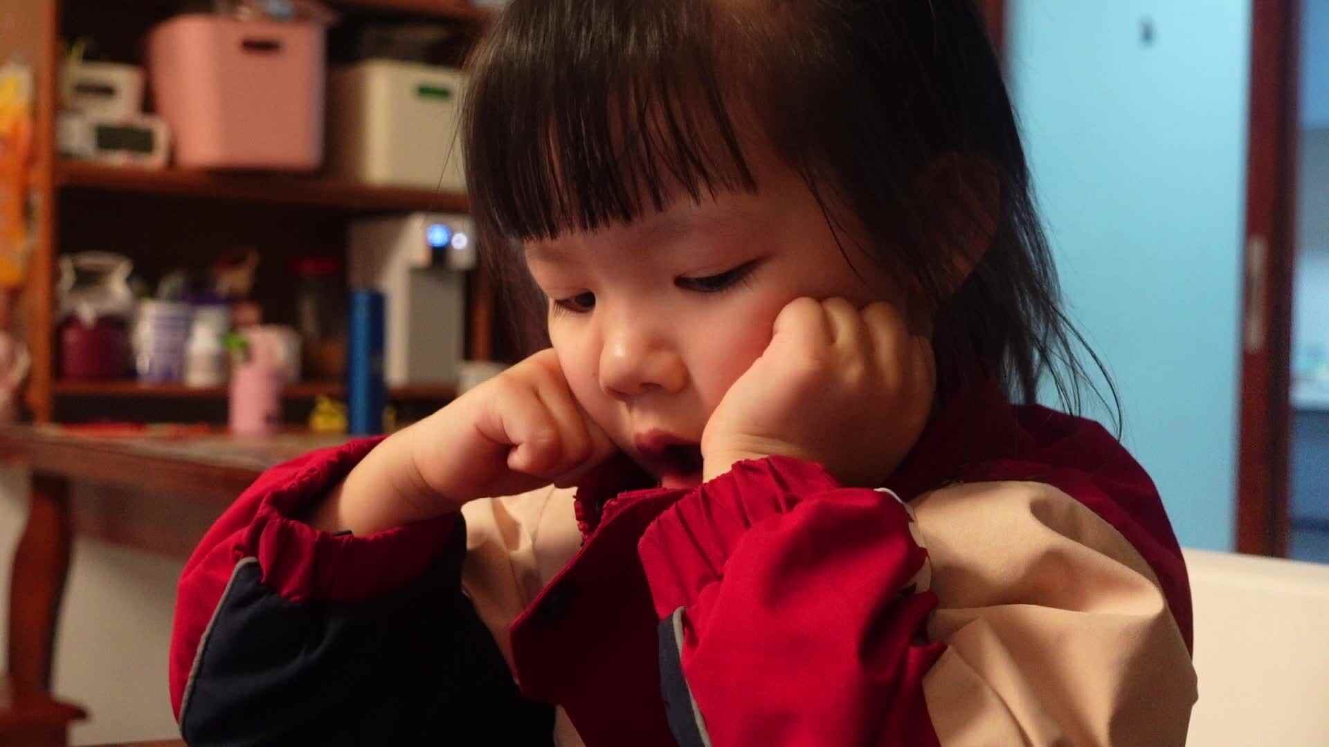 2025.11.10 学习穿衣服.MP4