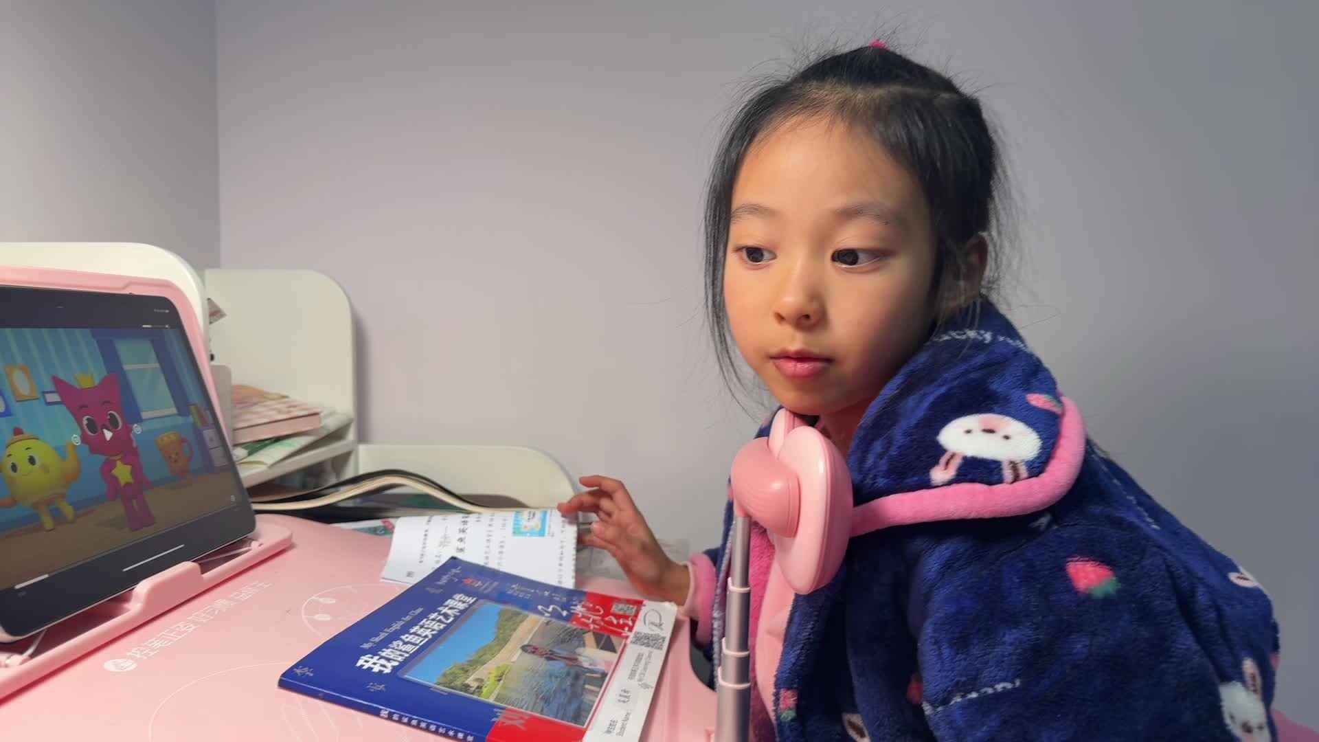 2026级B班20251121吴晨希闯关练习-鲨鱼英语.mp4