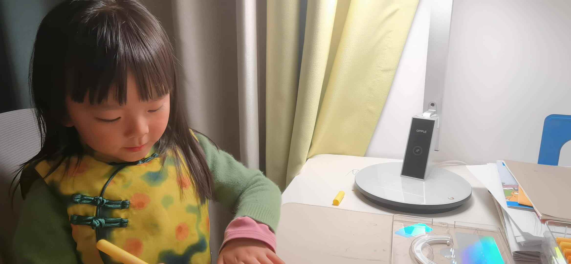 实验大班马司雨背诵古诗《望岳》