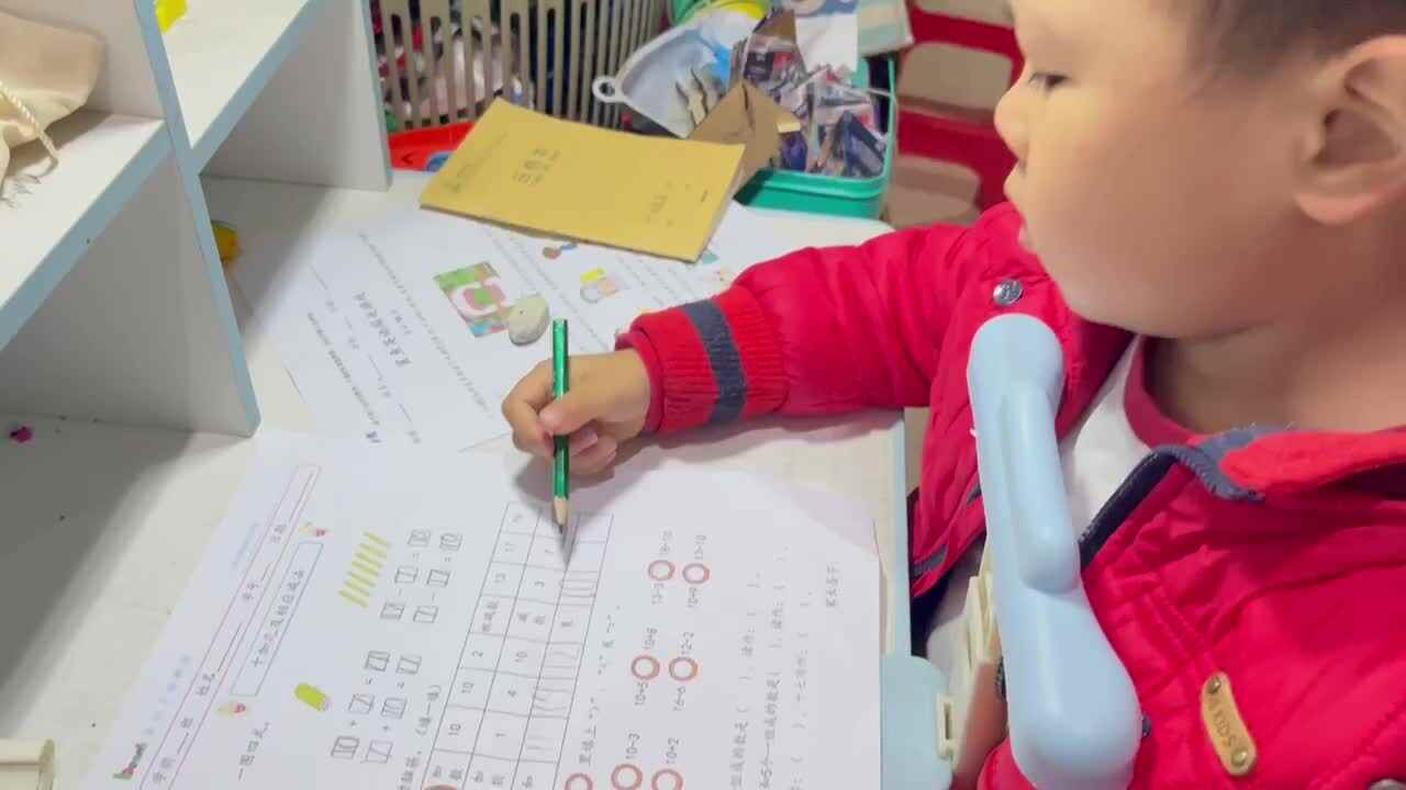 11.19 学b 田熙辰（完成数学作业单） trim.64A26809-3DEB-47E6-A7F7-F0D2A6115491.MOV