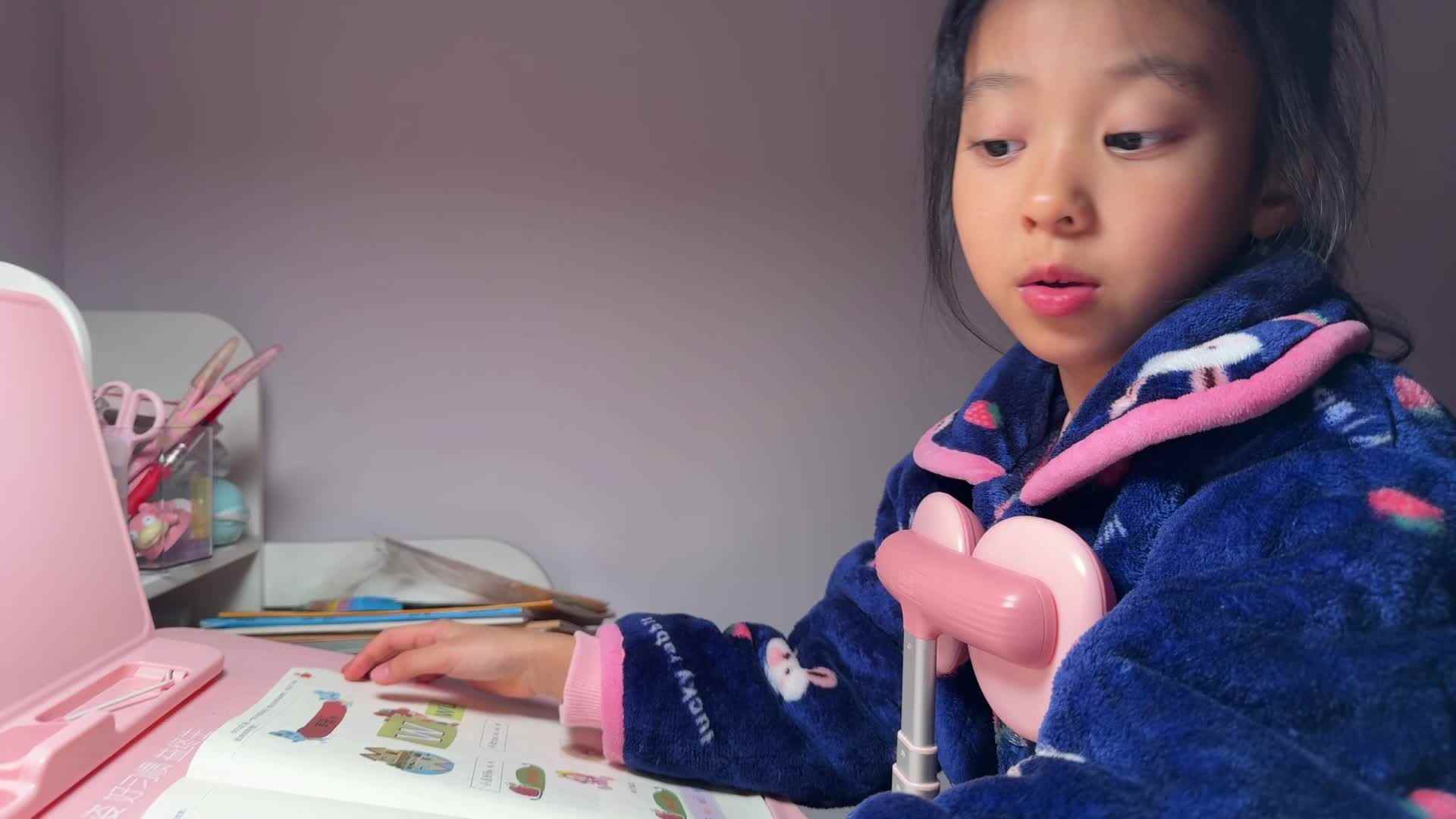 ⁣2026级B班20251118吴晨希闯关练习-指读声母w.mp4