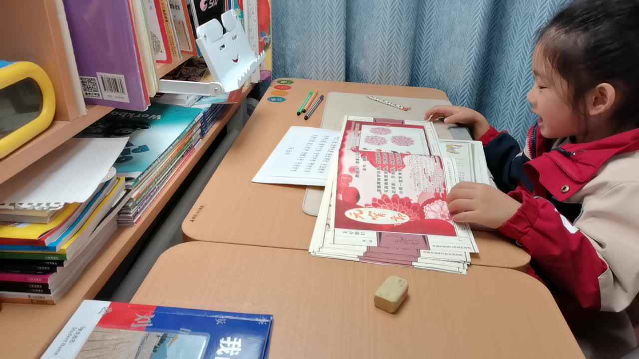 VID_20251114_学前B班宁汐言指读古诗《鹧鸪天.建康上元作》