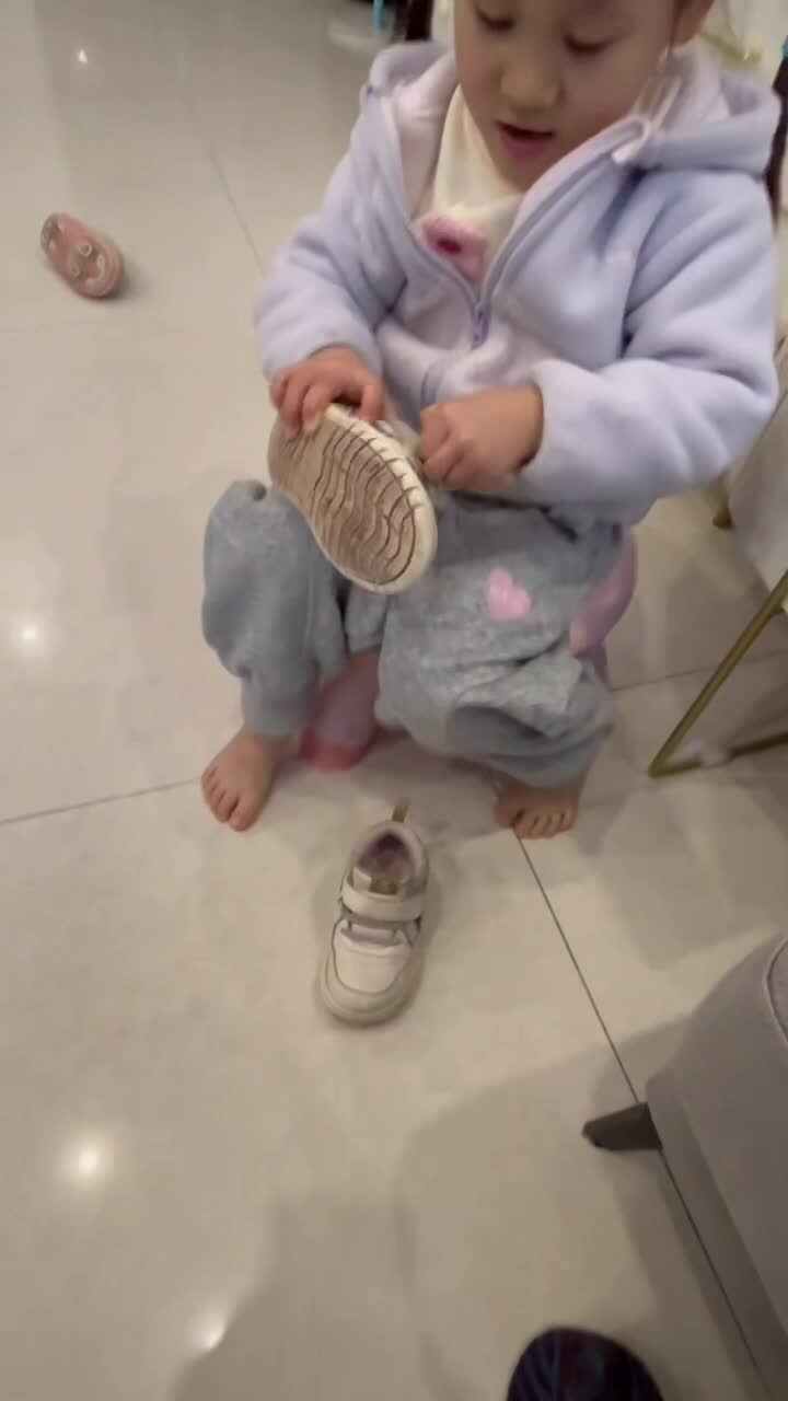 练习“穿鞋子”5903.mov