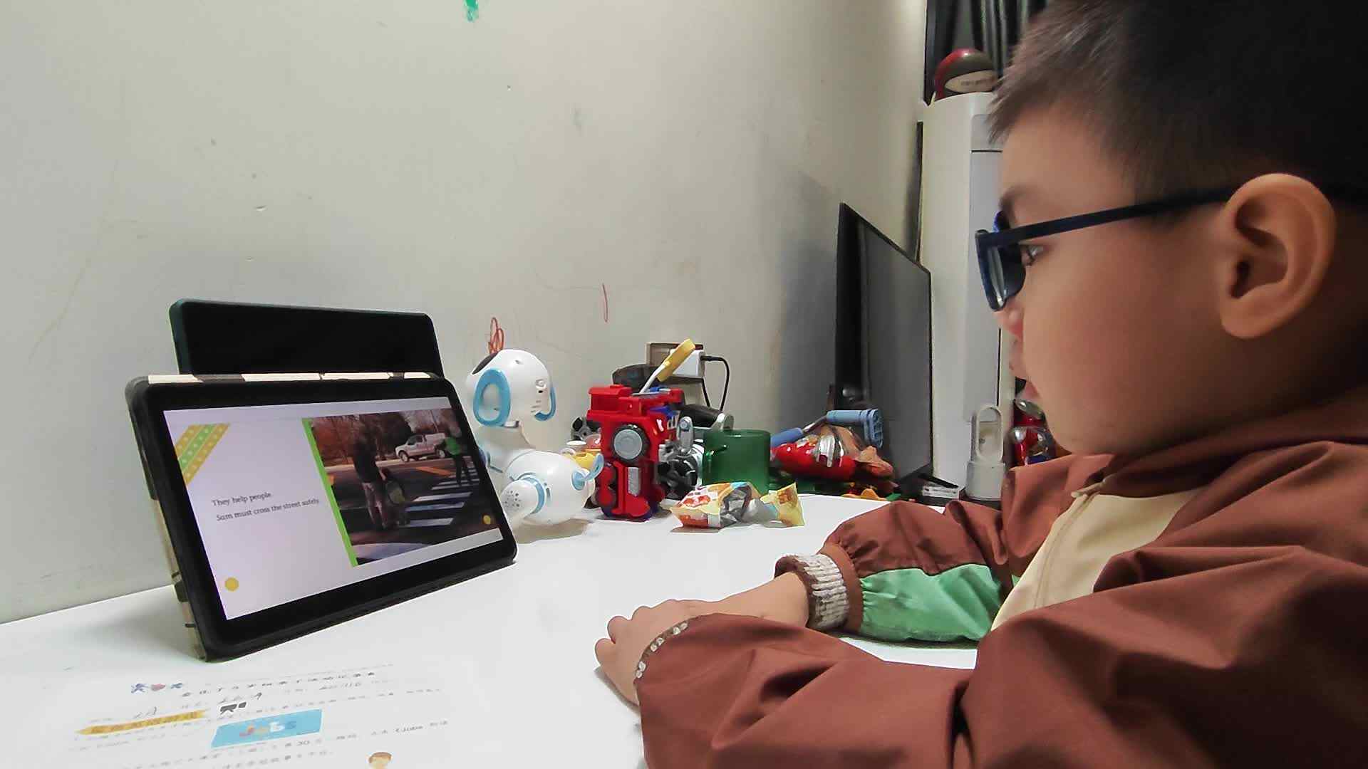 大A班20251116云泽_《警察》