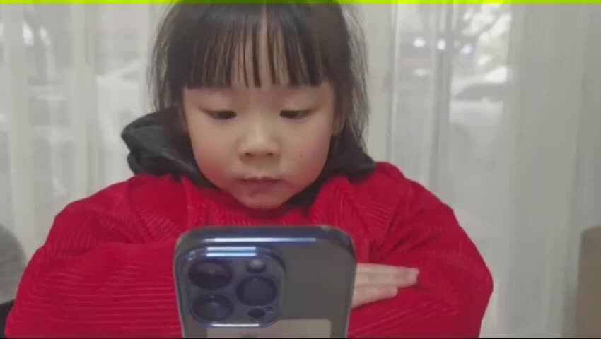 2025年11月21日大A班夏爱林～观看英语视频