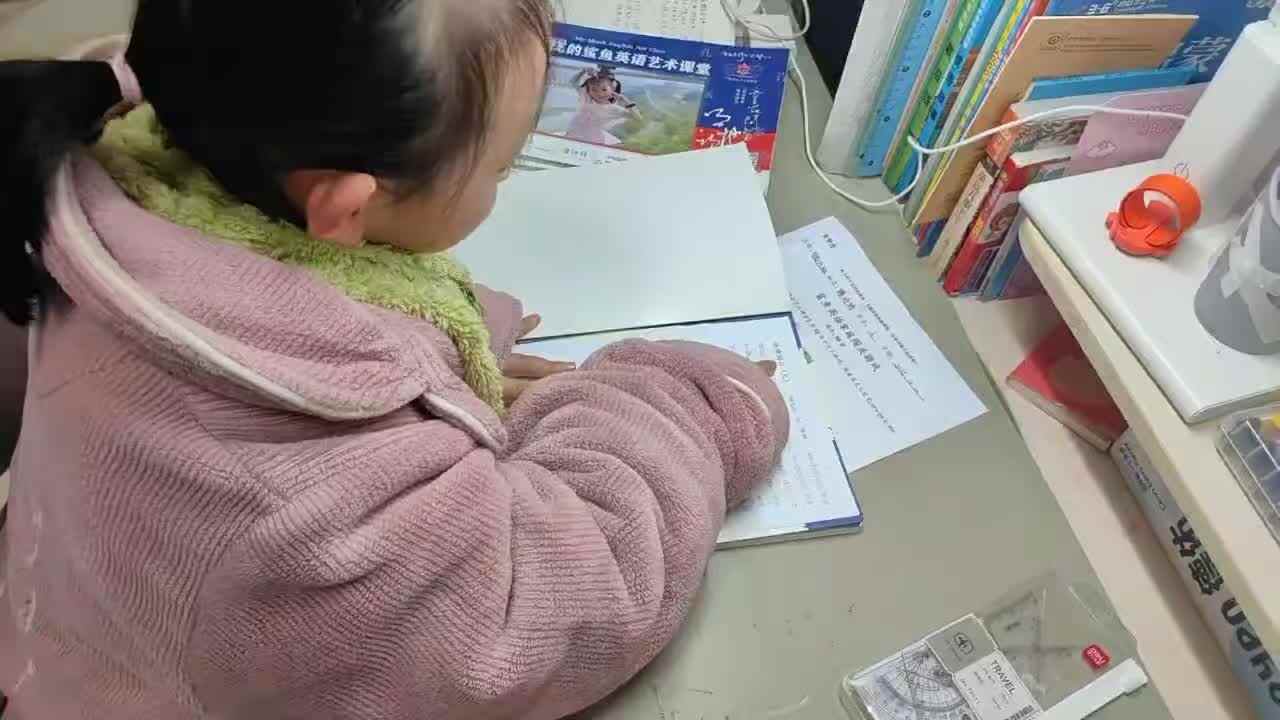 ⁣⁣⁣⁣⁣⁣2025年12月10日学前B班谭诗锜指读拼读练习（七）