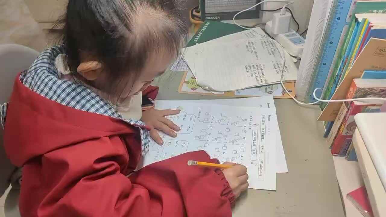 ⁣⁣⁣⁣⁣⁣⁣⁣2025年12月11日学前B班谭诗锜完成数学作业单《20以内退位减（复习）》