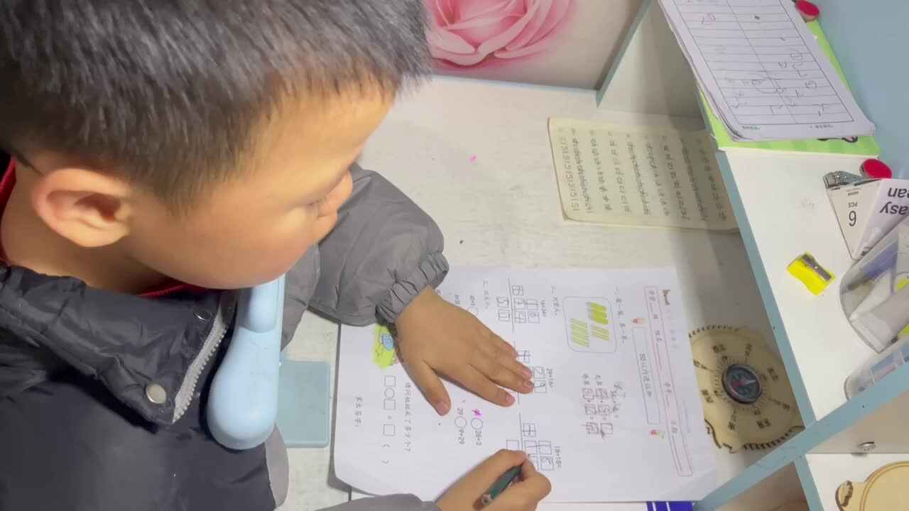 ⁣⁣⁣⁣⁣12.23 学b 田熙辰（完成数学作业单） trim.7D8091A8-B7AA-406F-86E4-9479574BB831.MOV