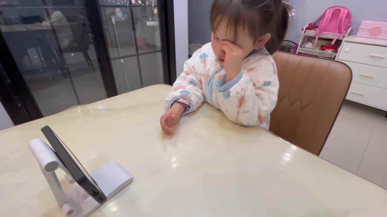 观看视频《中文数字1-10儿歌》948.mov