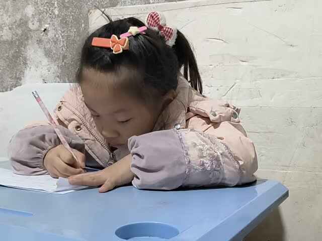 2025.12.2学前a班唐依依数学作业单