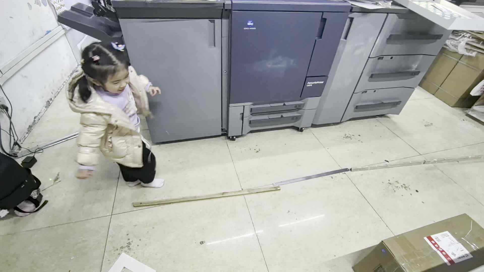 中A班刘谨妍        前后跳.mp4