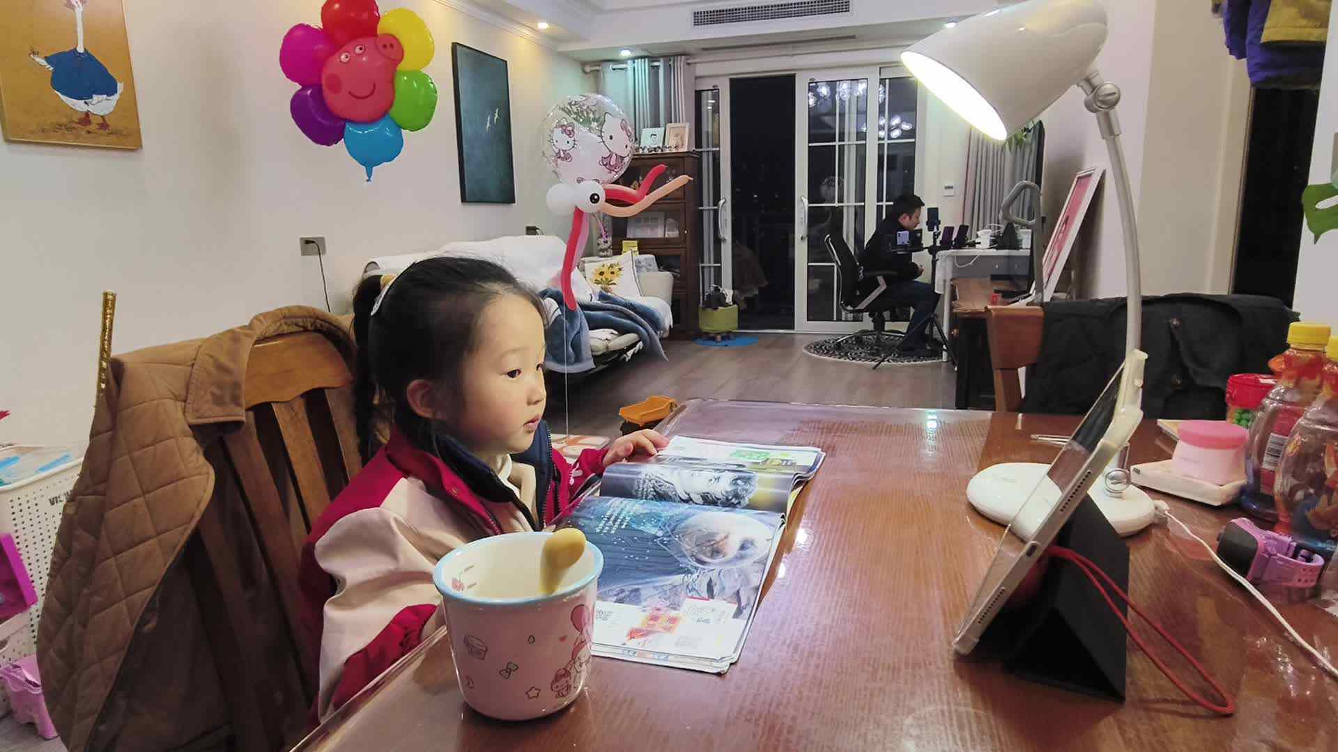 大A班+2025.12.2+陈苏妍+《观看英语视频》