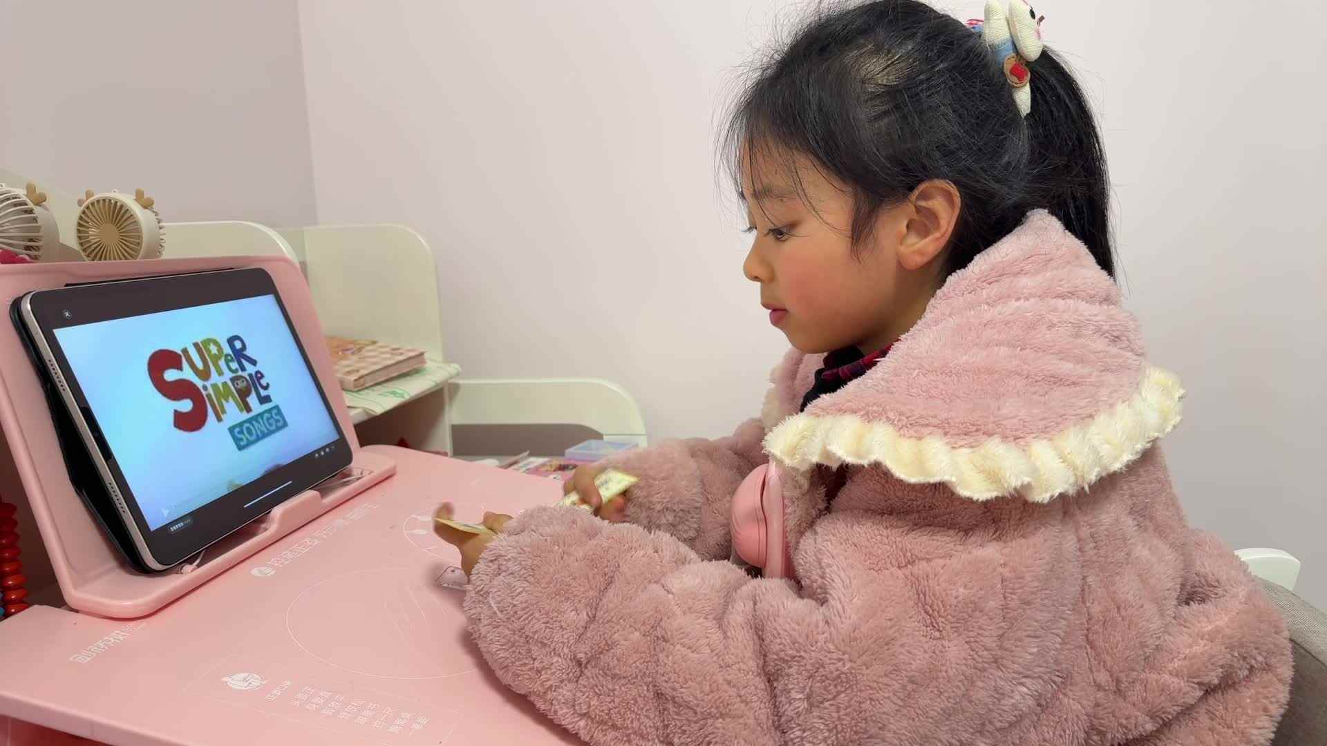 2026级B班20251217吴晨希闯关练习-鲨鱼英语.mp4