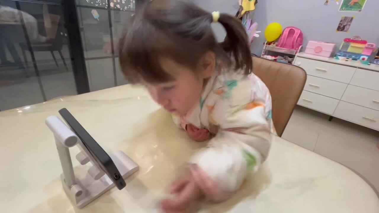 观看视频《英语单词star》5936.mov