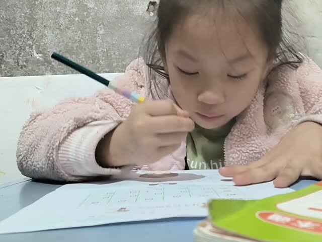 2025.12.7学前a班唐依依拼音作业单