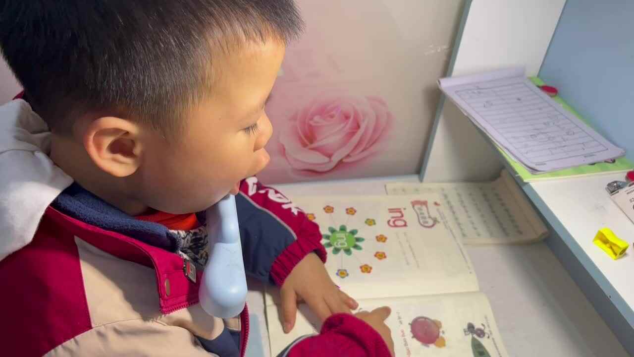 ⁣⁣12.22学b 田熙辰（指读拼音ing） trim.162FFE01-6DD4-429F-BE71-5131B891ADEF.MOV