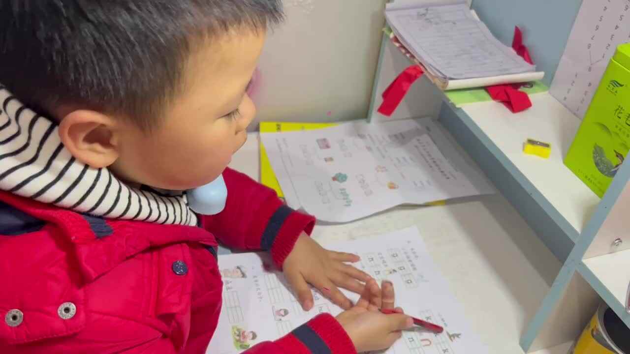 ⁣12.30 学b 田熙辰（完成拼音作业单） trim.BCA71708-42ED-4926-B84F-106CBC995BF0.MOV