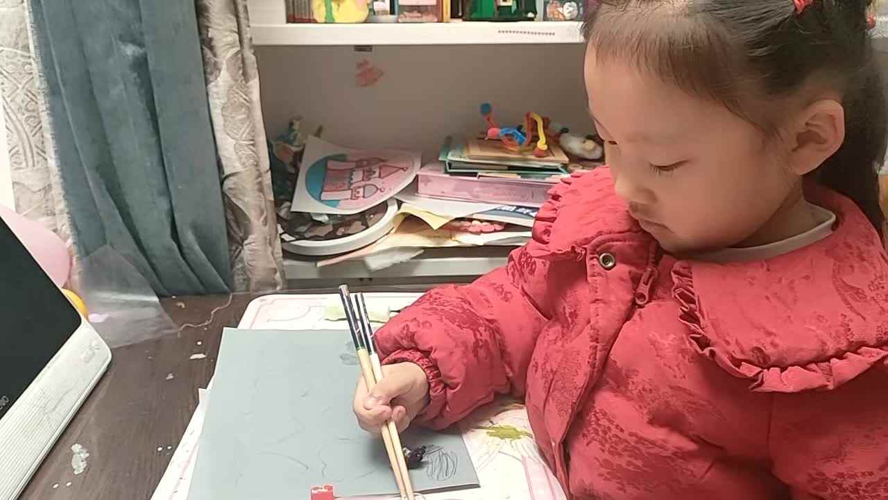 ⁣20251223大A班陈灵兮闯关练习使用筷子