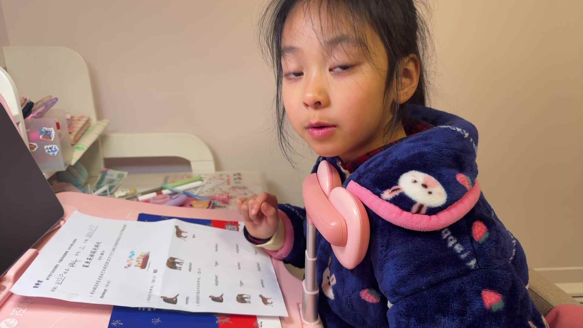 2026级B班20251231吴晨希闯关练习-鲨鱼英语.mp4