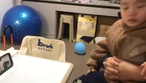 观看故事《牙医怕怕，鳄鱼怕怕》